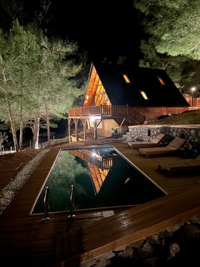 Panurlawoodenhouse Oezel Havuz& Sauna Mavi Eksteriør billede