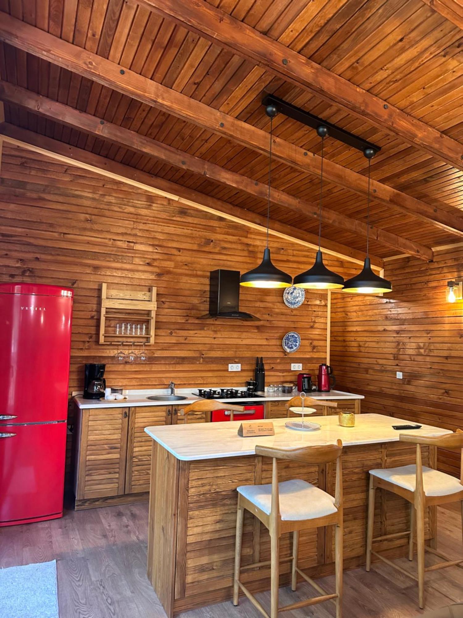 Panurlawoodenhouse Oezel Havuz& Sauna Mavi Eksteriør billede